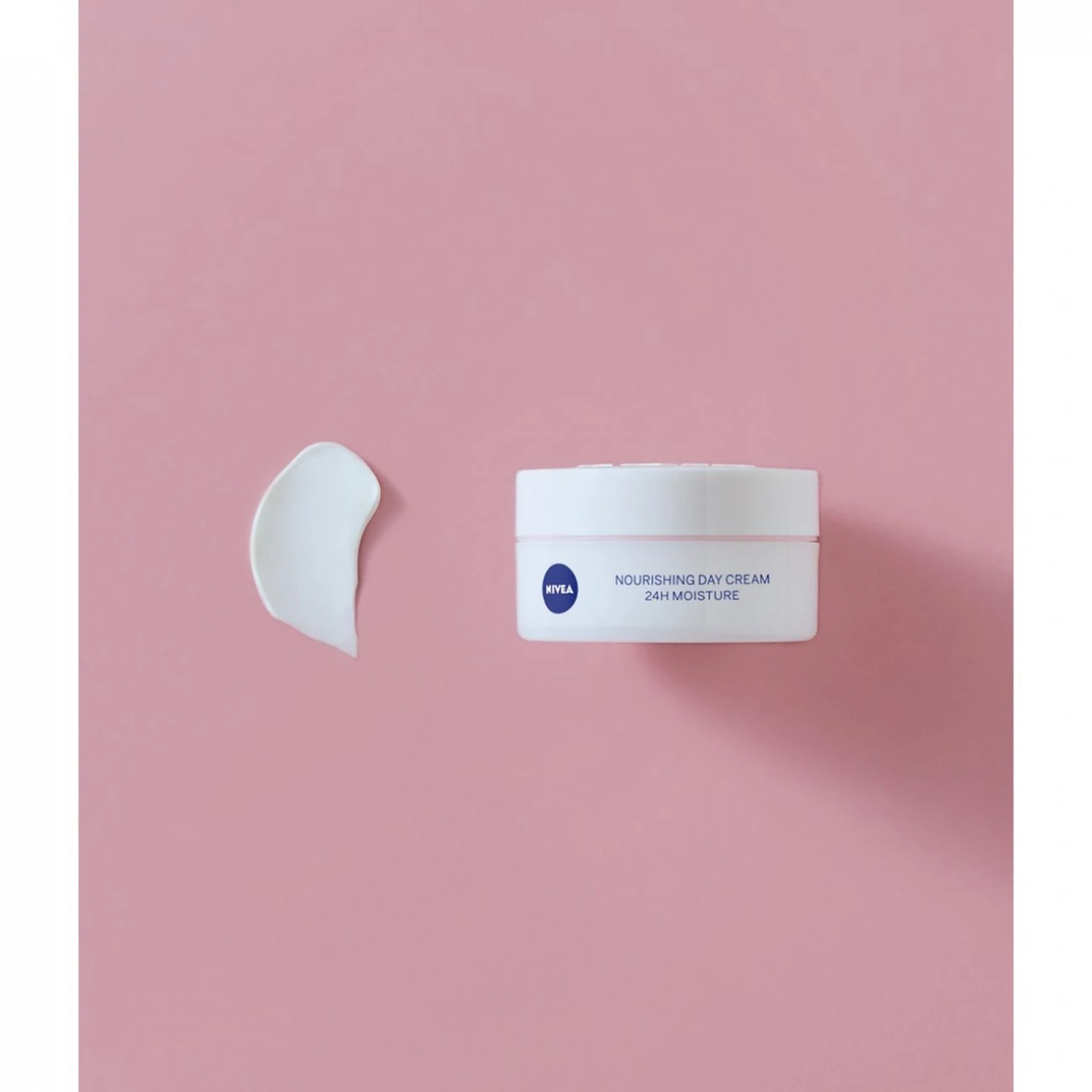 Nivea Nourishing Day Cream 24h Moisture SPF30 50ml (1.69fl Oz) 5 Nivea Nourishing Day Cream 24h Moisture SPF30 50ml (1.69fl Oz) – Image 3