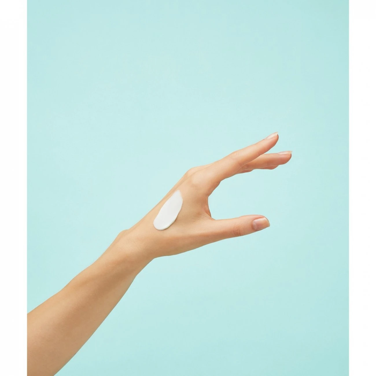 Nivea Q10 Power Anti-Wrinkle + Pore Refining Day Cream SPF15 50ml (1.69fl Oz) 5 Nivea Q10 Power Anti-Wrinkle + Pore Refining Day Cream SPF15 50ml (1.69fl Oz) – Image 3